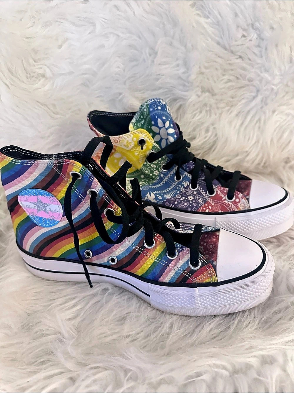 Converse Pride Rainbow High Tops – limited Edition – M7 / W9